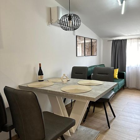 Apartmani M&L Medulin Exterior photo
