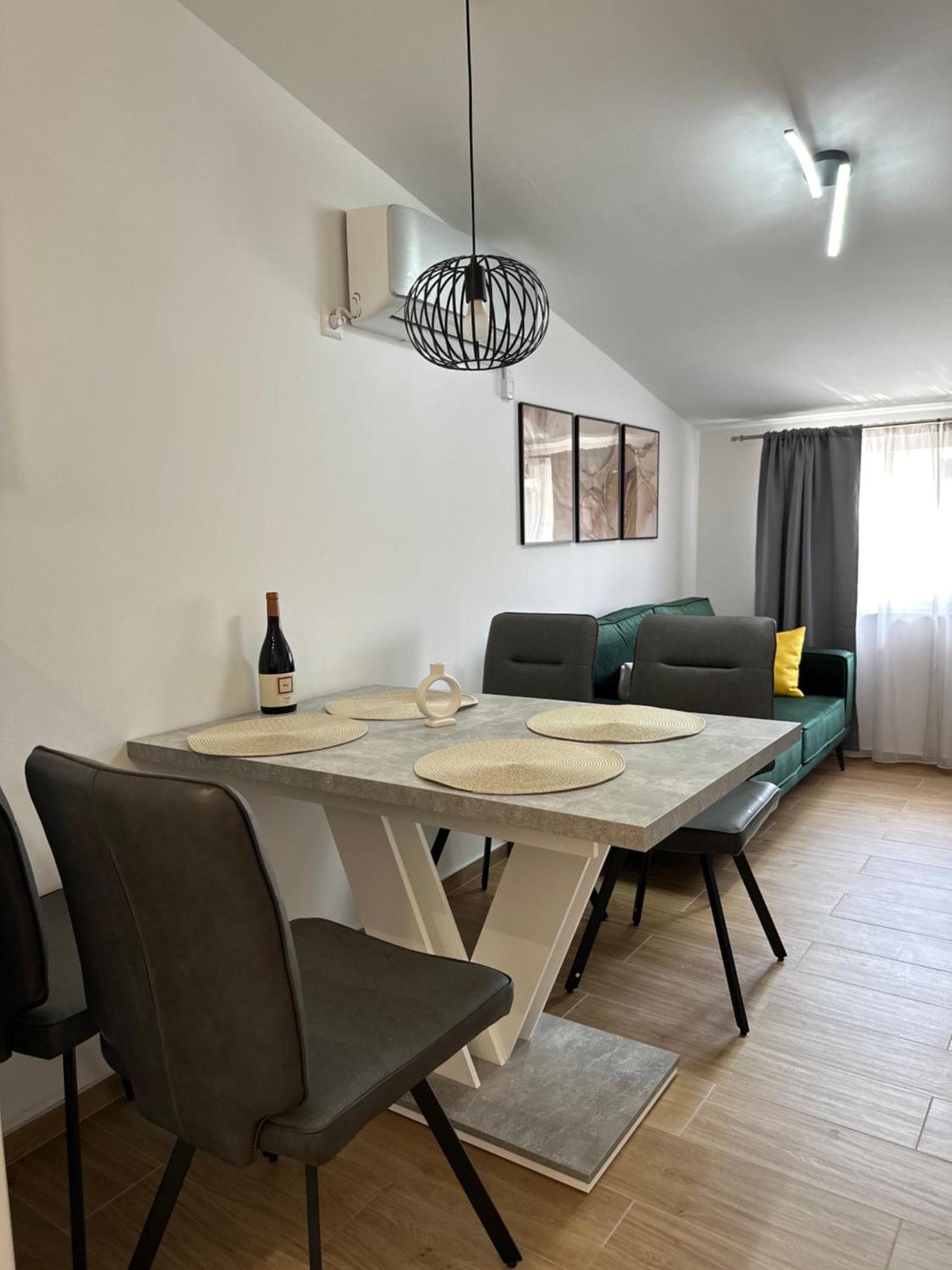 Apartmani M&L Medulin Exterior photo